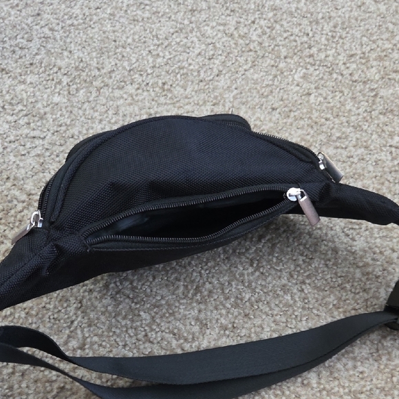 2 Belt Bags/Fanny Pack - Picture 5 of 5